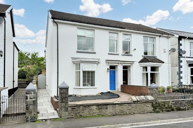 3-bed semi-detached on 8 Park Lane, Aberdare, £192,000