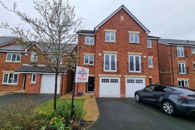 Thumbnail Town house for sale in Belfry Close, Cheadle
