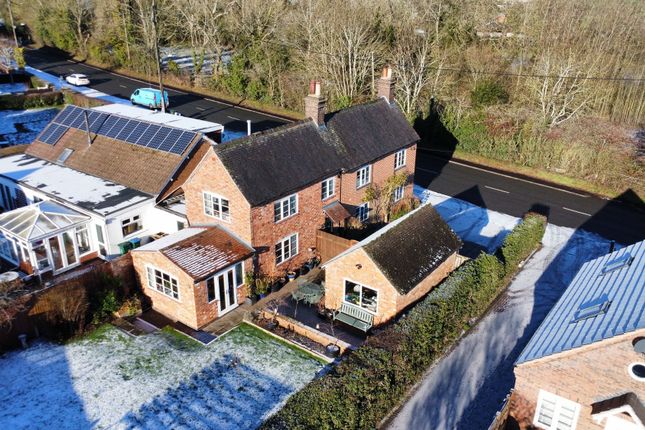39 Hawkes Mill Lane, Coventry photo 2