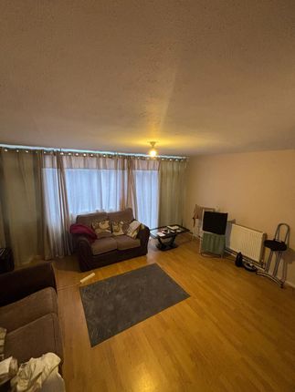 30 Falmouth Road, Leicester photo 5