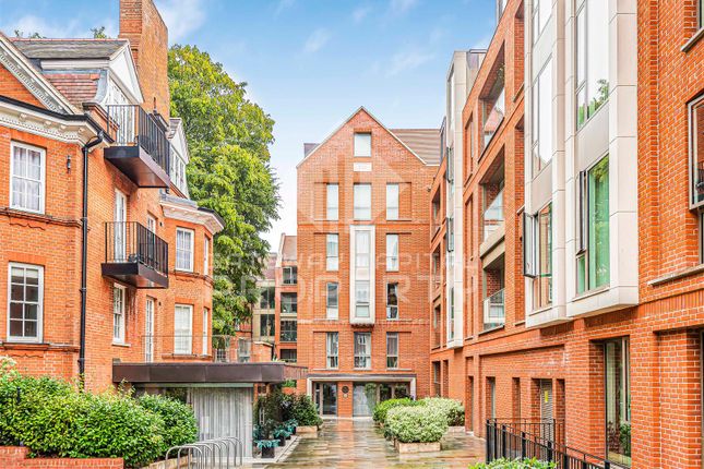 Thumbnail Flat for sale in Kidderpore Avenue, Hampstead, London