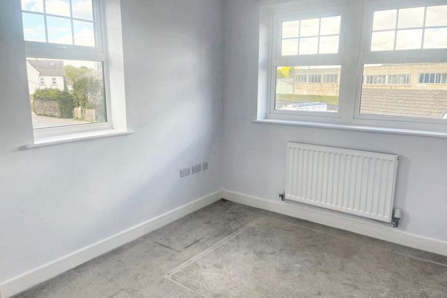 Flat 3, St. Georges, Horley photo 4