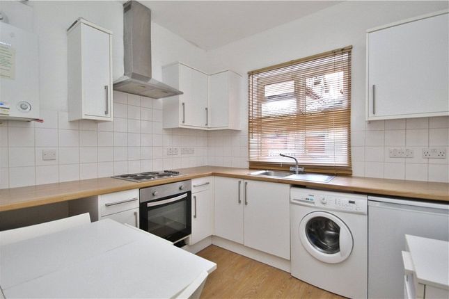 Garden Flat, 23, Baillie Road, Surrey photo 2