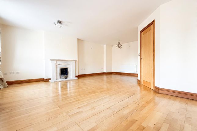 4, Belvedere, Eastbourne photo 2
