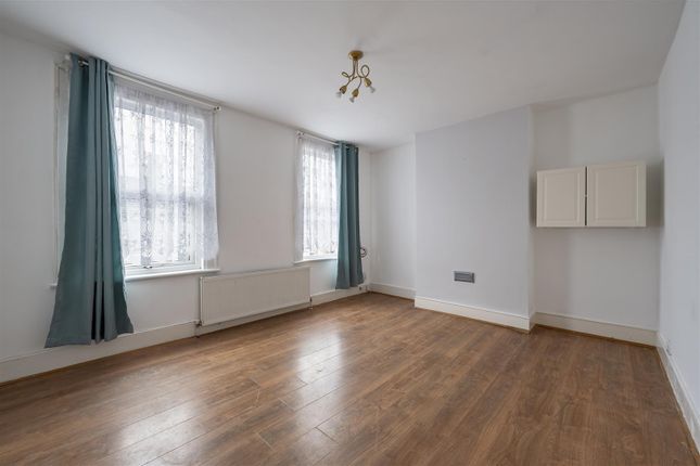 Thumbnail Flat for sale in Chingford Road, London