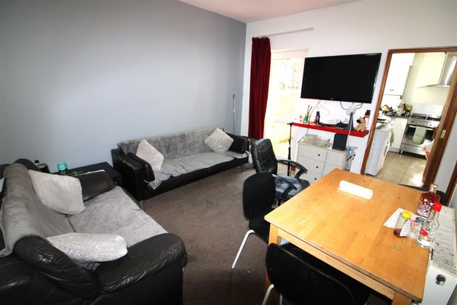 Property to rent in Kimbolton Avenue, Nottingham