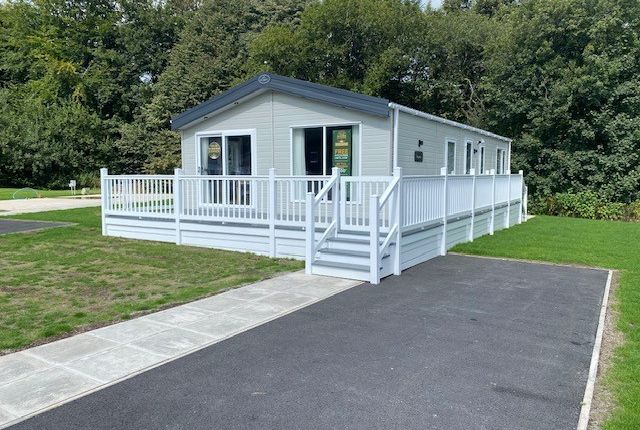 2-bed caravan on 4, Newhaven Holiday Park, Buxton, £159,995