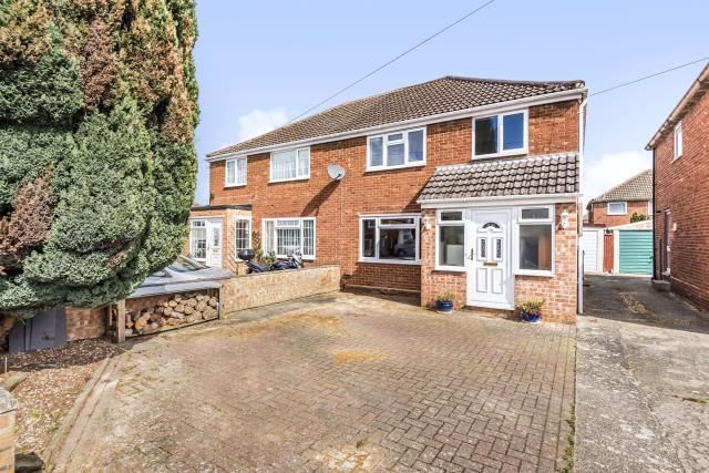 Thumbnail Semi-detached house for sale in Kidlington, Oxfordshire