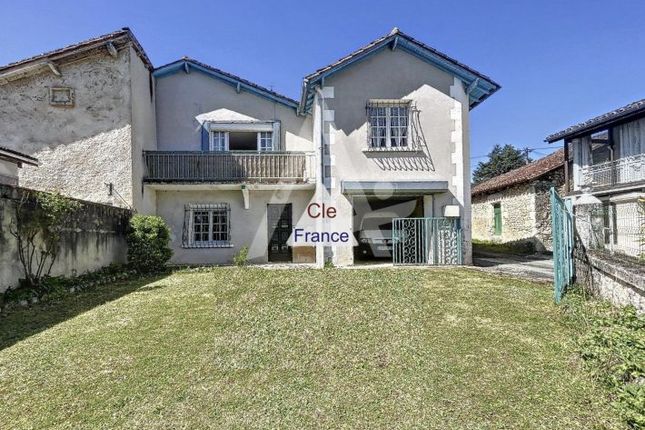 Detached house for sale in Saint-Meard-De-Drone, Aquitaine, 24600, France