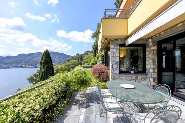 Villa for sale in Lake Como, Lombardy, Italy