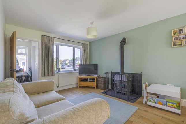 103, Pheasant Way, Cirencester photo 2