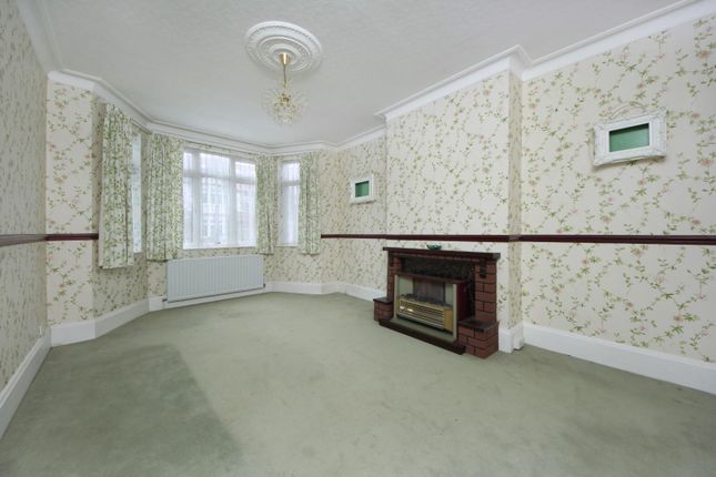 13, Rosemount Road, London photo 2