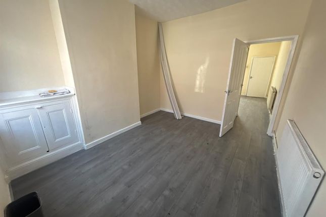 107, Miner Street, Walsall photo 3