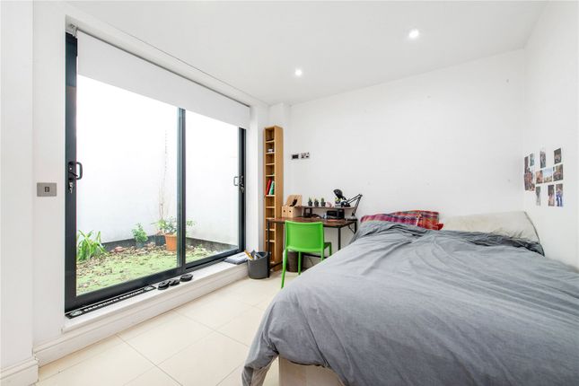 Mews house to rent in Beaumont Mews, Kentish Town