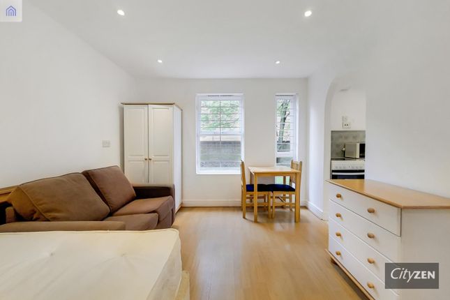 Thumbnail Studio to rent in Coopers Close, London
