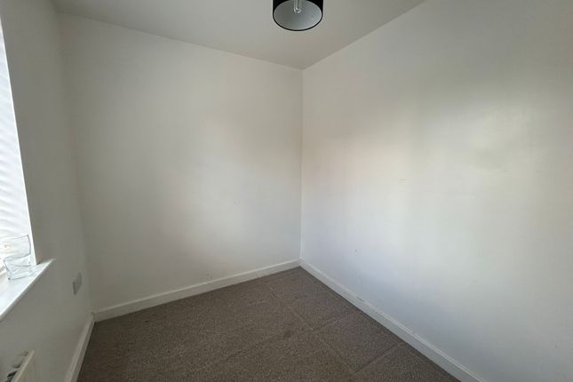 68, Liverpool photo 5
