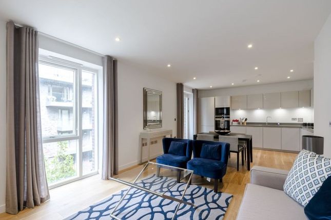 Flat to rent in Monach Square, London