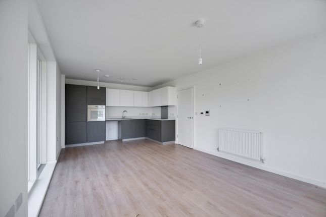 Kempton House - 2 Bedroom, Heritage Place, London photo 3