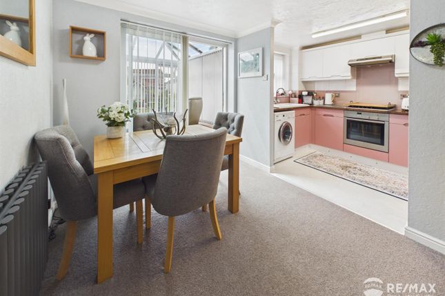 5, Vienna Close, Harwich photo 2