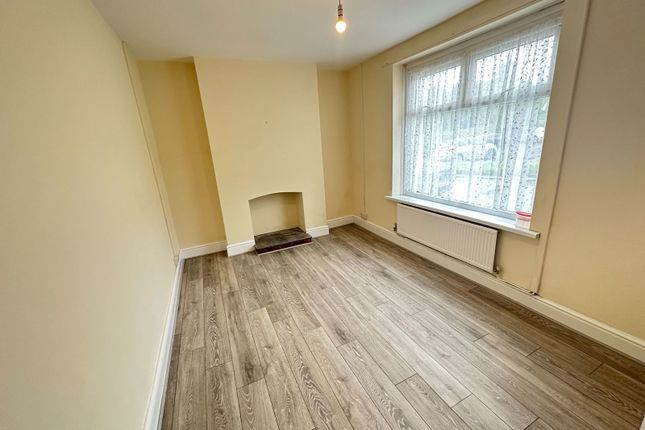 18, St. Davids Road, Ammanford photo 3