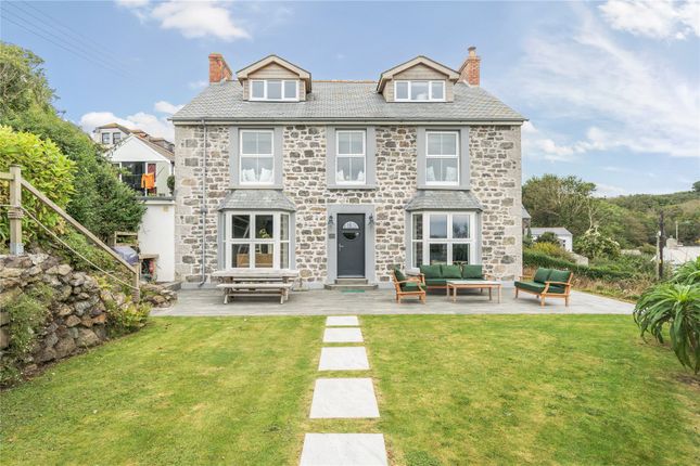 Louvain,, Cadgwith, Helston photo 2