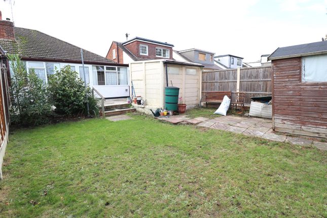 41, Bohemia Chase, Leigh-on-Sea photo 2