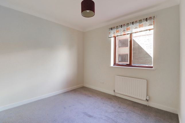 Terraced house for sale in Campion Close, Croydon