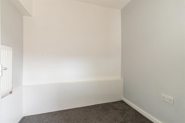 Flat to rent in Selby Court, Scunthorpe