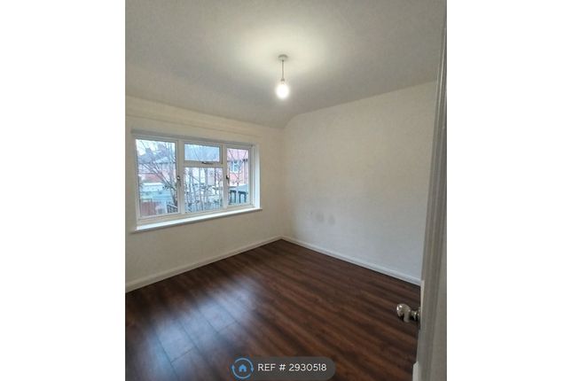 Flat, Hornsey Grove, Birmingham photo 3