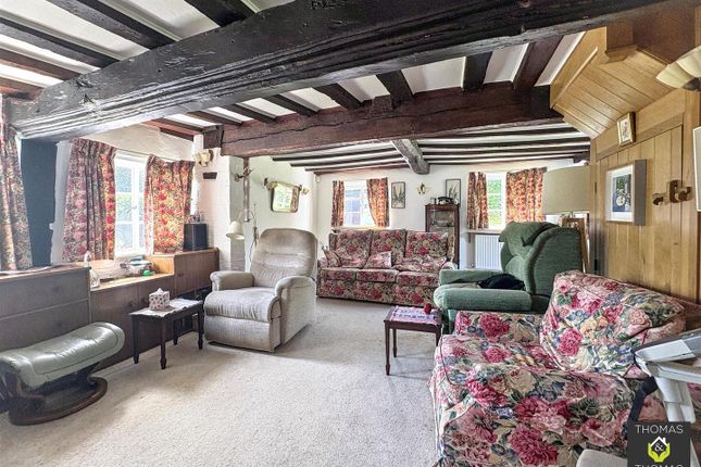 Primrose Cottage, High Street, Gloucester photo 4