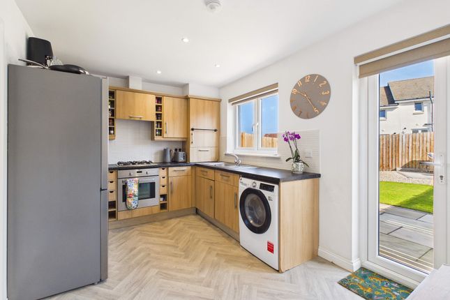 88, Easter Langside Crescent, Dakeith photo 4