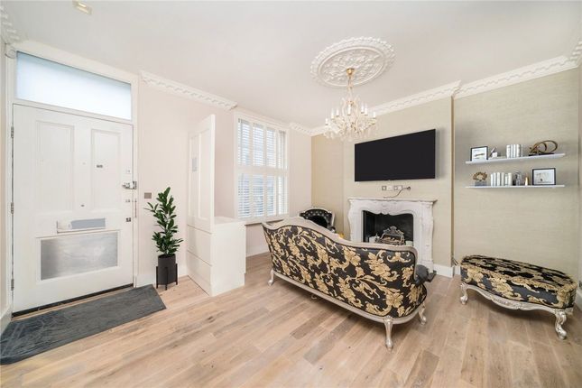 46, Pembridge Road, London photo 3