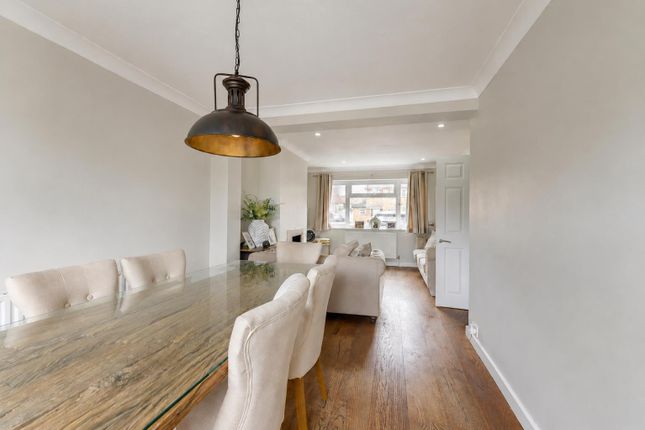 13, Yewtree Gardens, Chelmsford photo 4