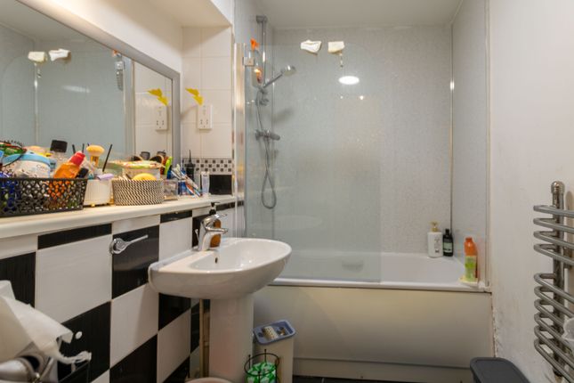 Apartment 40 Westside One, 22, Suffolk Street Queensway, Birmingham photo 3
