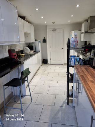 45 verulam way , verulam way , london photo 5