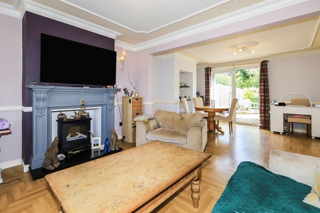 44, South Crescent, Wolverhampton photo 3