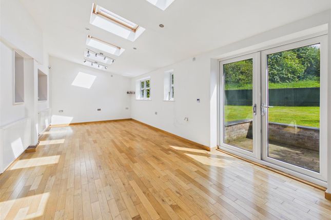 12, North View, Little Weighton photo 3