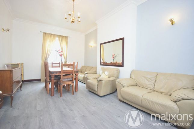 Thumbnail Detached house to rent in Brightwell Crescent, London