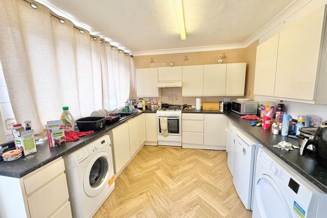 125, Bright Street, Leigh photo 3