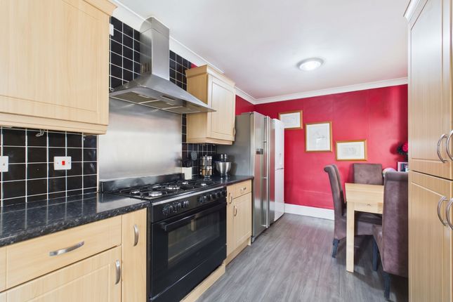 6 Elm Grove, Nottingham photo 3