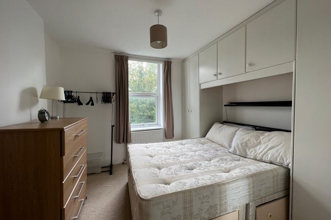 Brownlow Road, Bounds Green photo 4