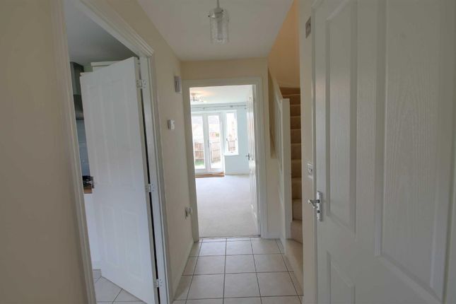 135, Warwick Avenue, Milton Keynes photo 5
