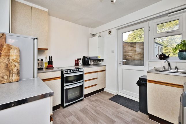 59, Taranto Hill, Yeovil photo 3