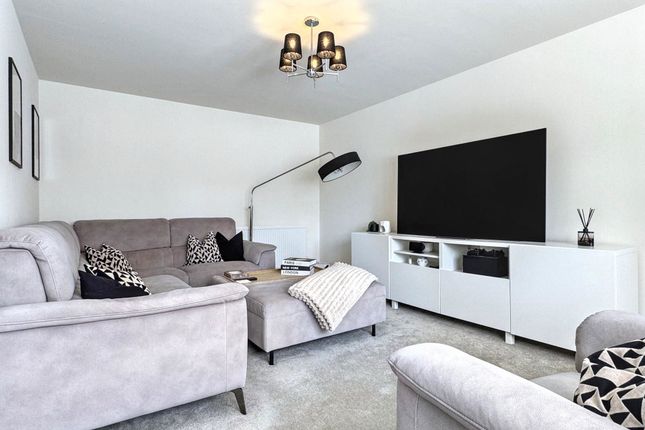 1, Swan Close, Hebburn photo 5