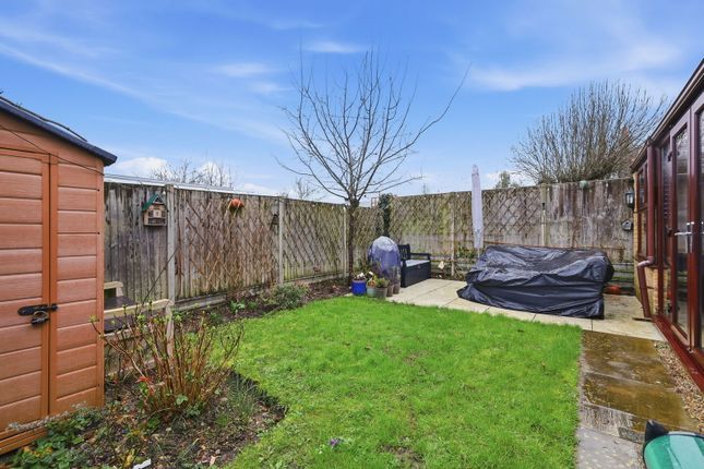 2, Hall Cottages, Roydon photo 4