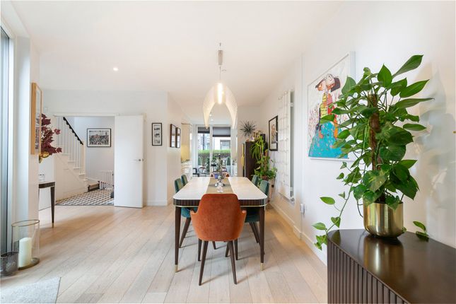 49, Starboard Way, Royal Wharf photo 2