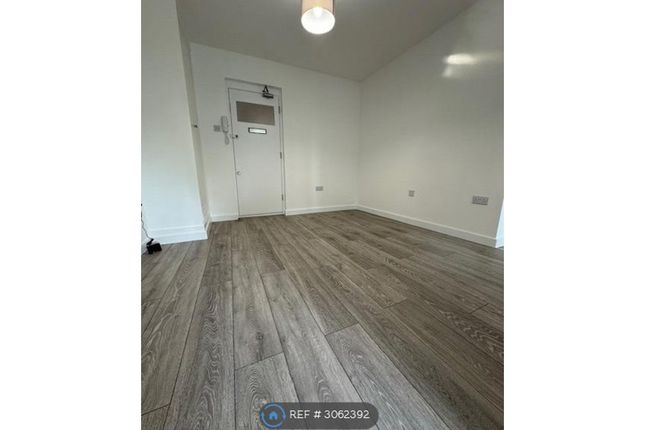 Flat, Wendover House Palmerston Road, London photo 4