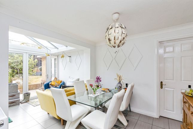 6, Tanyard Close, Crawley photo 4