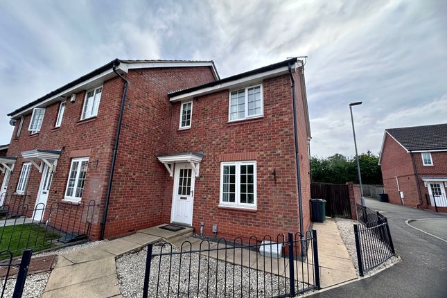 2-bed house on 8, Loughborough, £975/mo