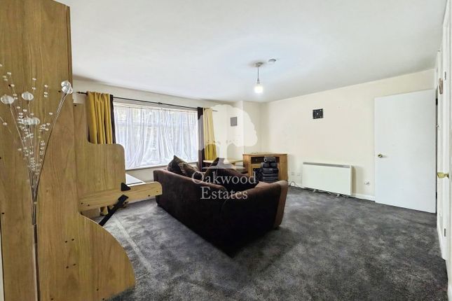 2 Milford Court, Wexham Road, Slough photo 5